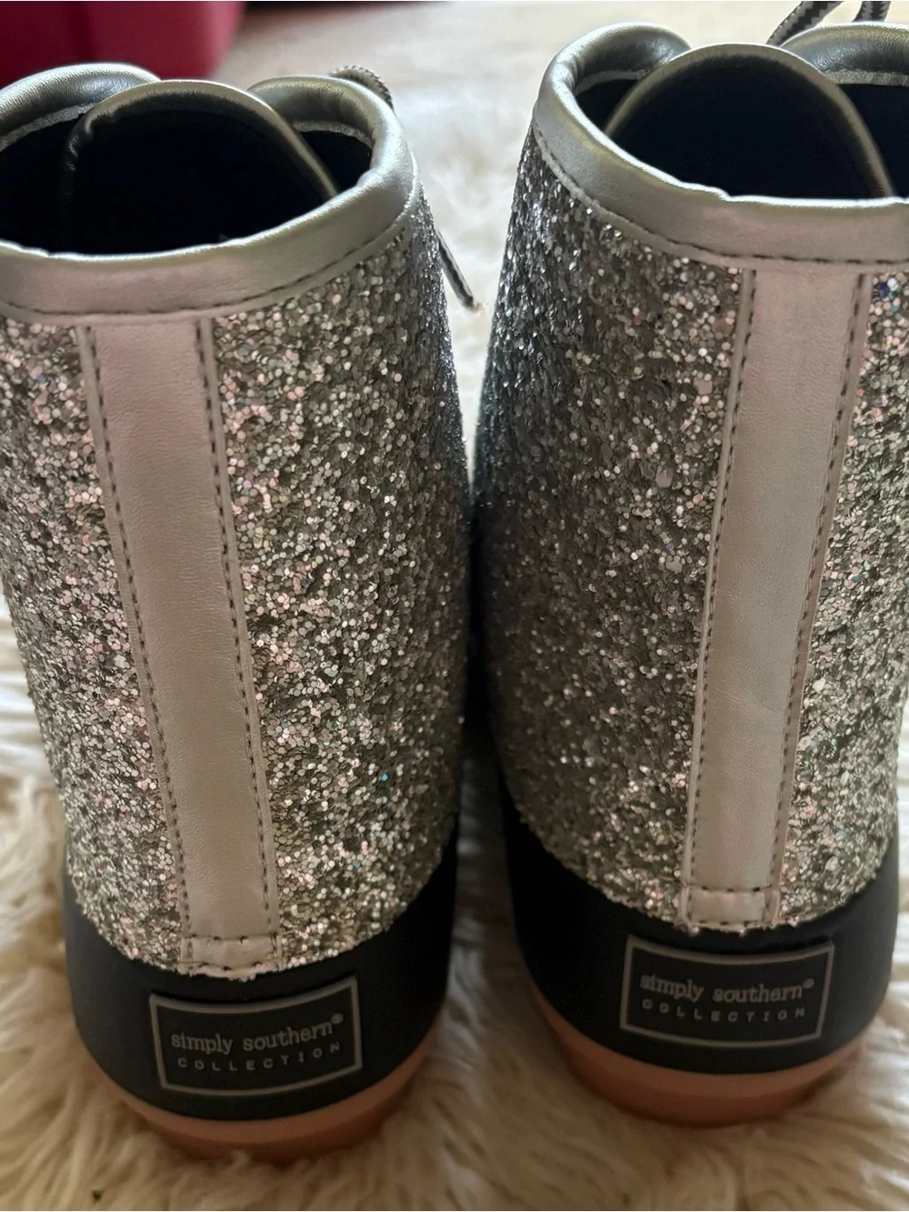 NWOT Simply Southern Glitter Duck Boots Women’s 7 Rain Snow Winter Silver Black